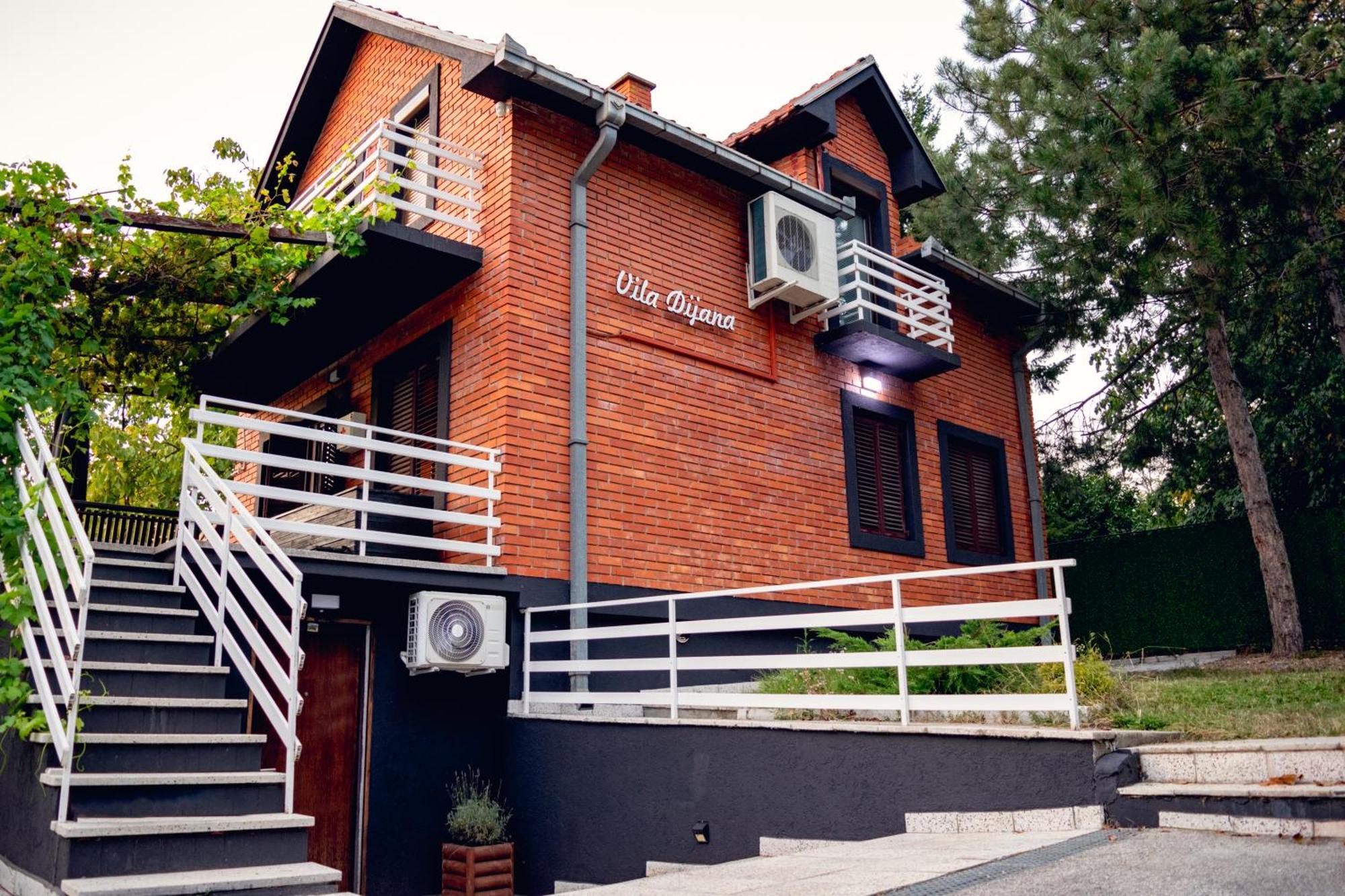 Villa Dijana - Pool, Spa, Outdoor Kitchen Belgrad Dış mekan fotoğraf